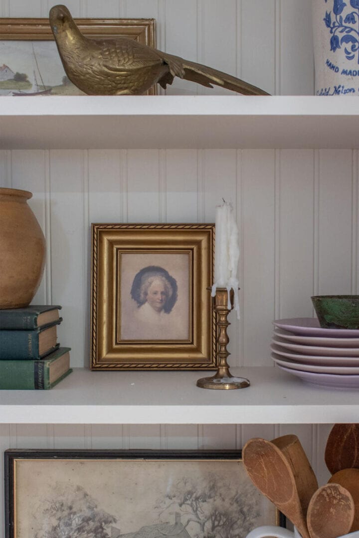 Beadboard-on-back-of-bookshelves