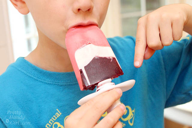 boy_eating_popsicle