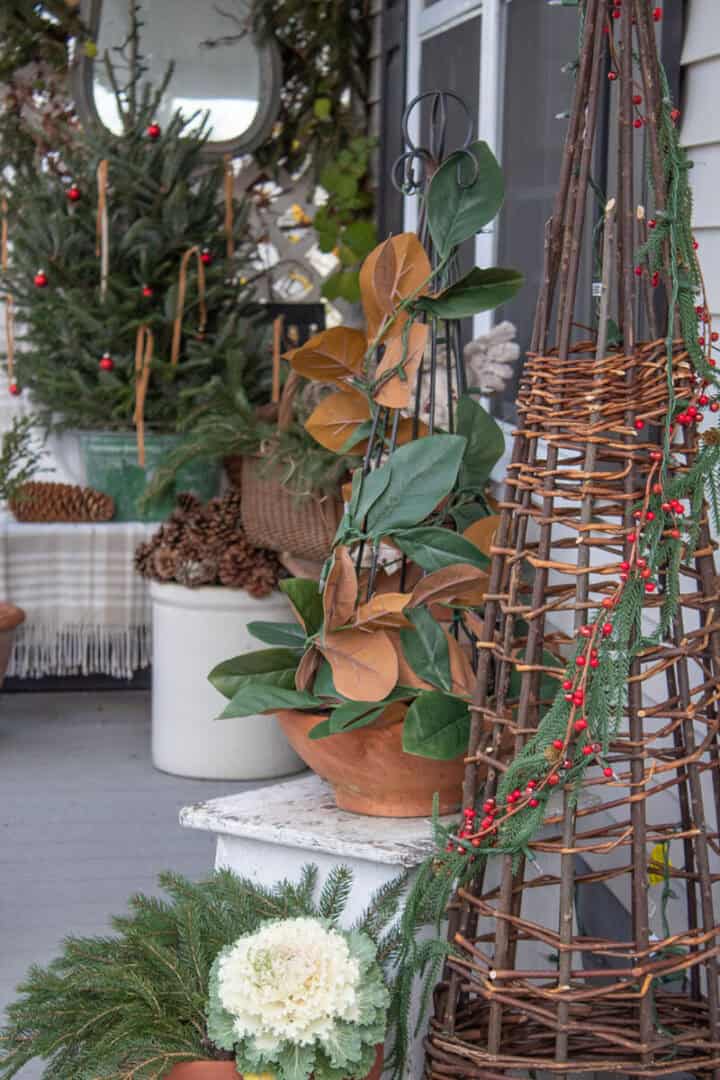 evergreen-planter-ideas-720x1080-1 Christmas-porch-plant-ideas