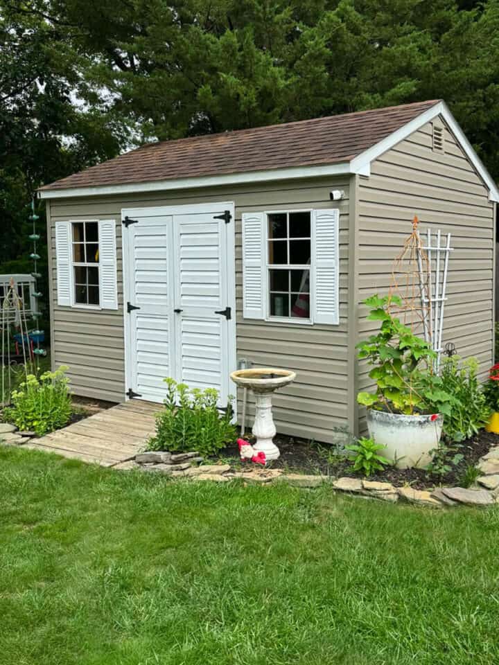 how-to-paint-a-shed-with-vinyl-siding-720x960-1 how-to-paint-a-shed-with-vinyl-siding