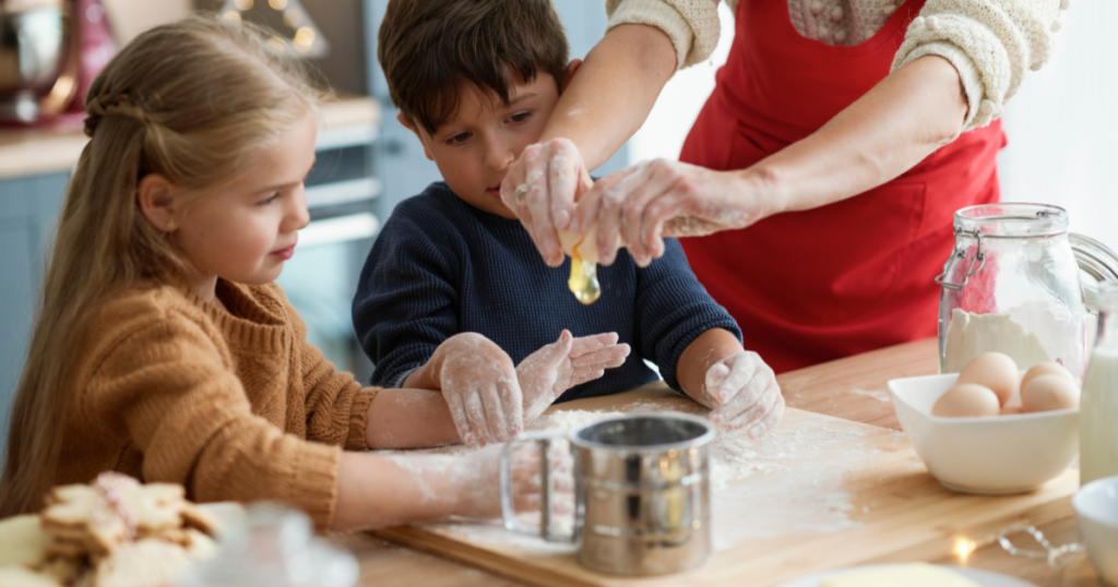 2-1024x538-2 kids cooking with mom