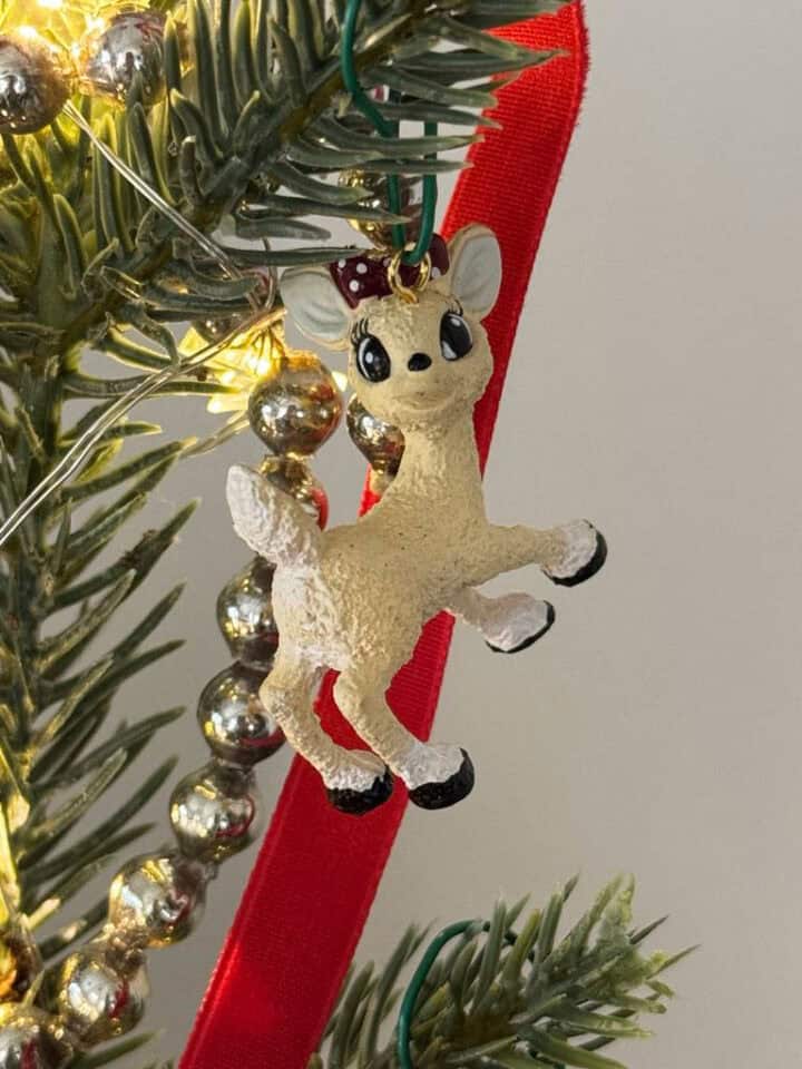 girl-deer-from-Rudolph